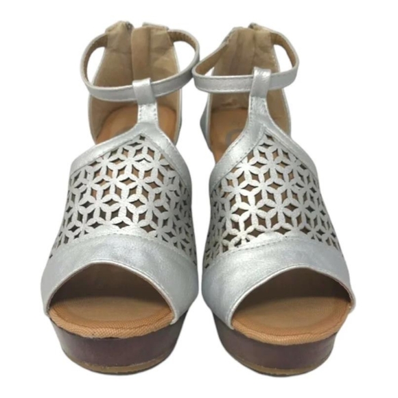 ONE Emma Laser Cutout Platform Wedge Sandals NWT